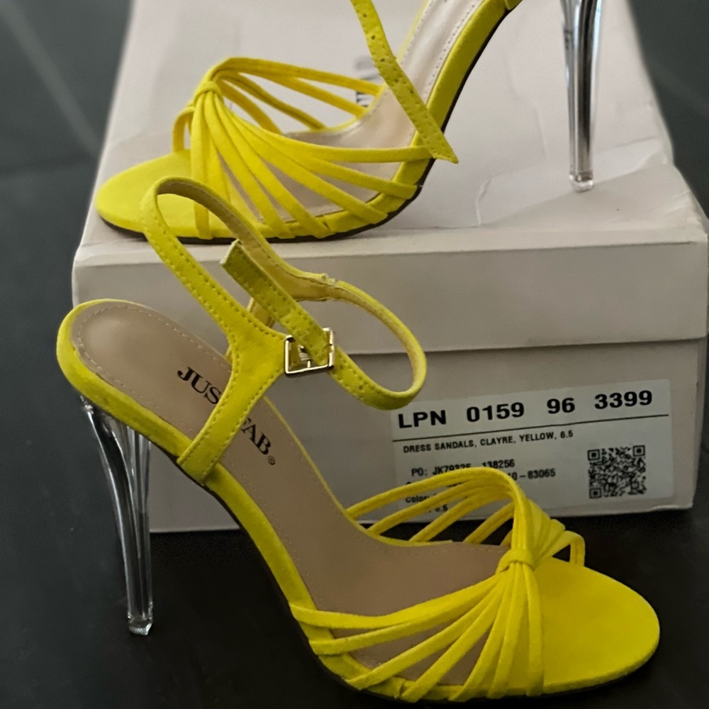 yellow heels. Sz 6.5